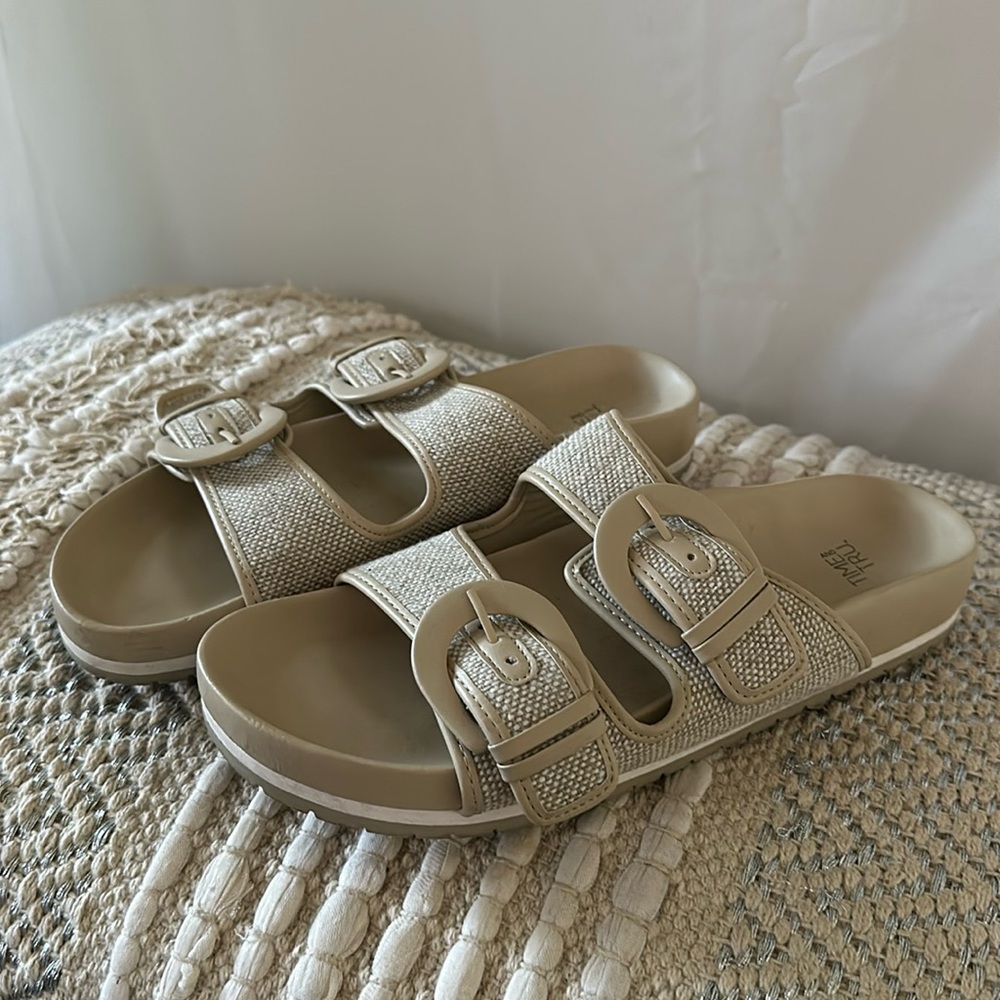 Clog style sandals, fabric detail, rubber sole